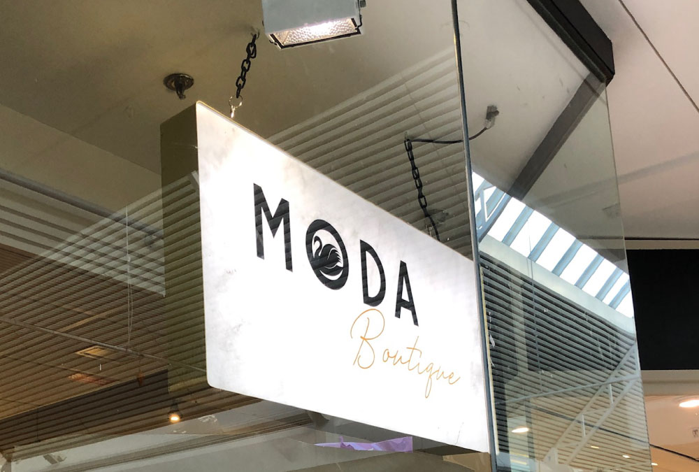 sign-makers-edinburgh-signs-glasgow-signs-dundee-signs-glasgow-signs-edinburgh-glasgow-moda-hanging-light-box-illuminated-custom-sign-makers-shop-signs-external-signs-dundee-aberdeen-edinburgh